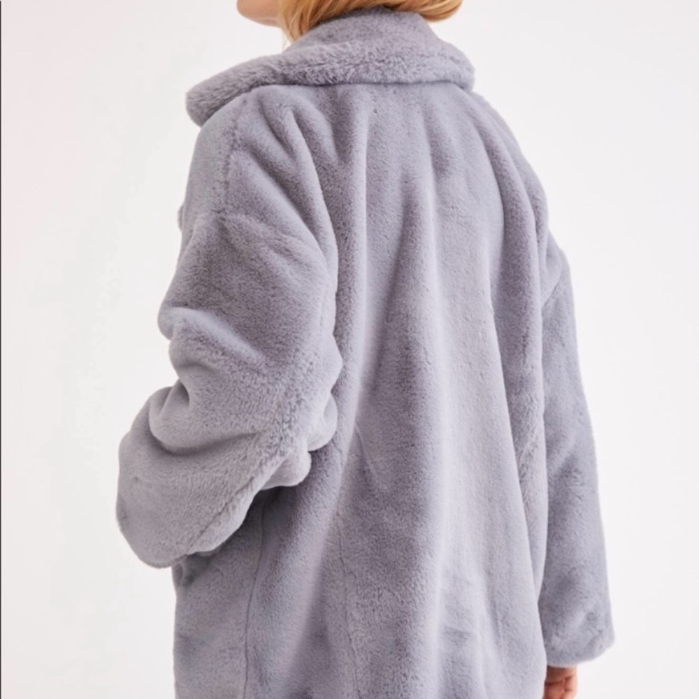 🆕 FREE PEOPLE KATE FAUX FUR TEDDY COAT - Picture 3 of 7